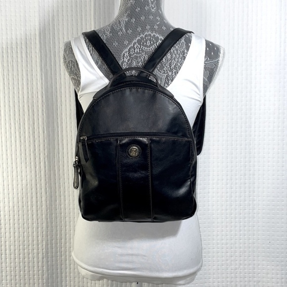 Liz Claiborne Vintage faux vegan leather backpack. Dark brown, can look black. - Picture 3 of 16